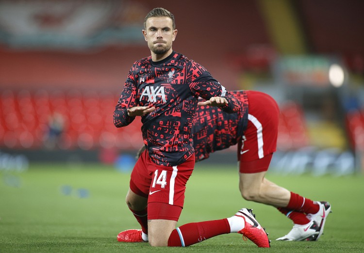 欧冠赛场精彩瞬间：皇马主场2-0取胜,（欧冠高光时刻：皇马主场2-0告捷）