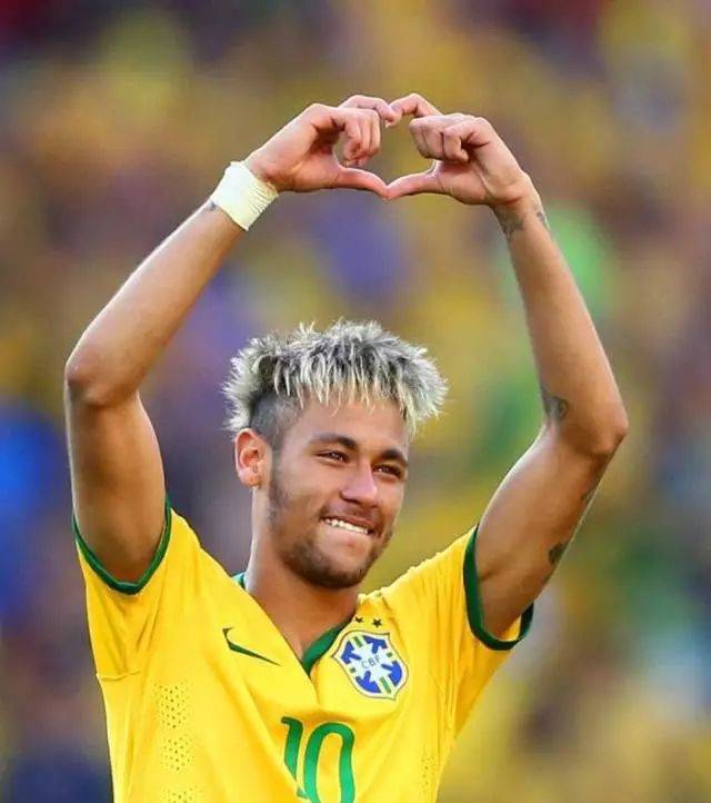 罗马诺：米兰知道菲尔克鲁格即将离队，和拉莫斯没有具体消息（罗马诺：米兰已知菲尔克鲁格将离队，拉莫斯暂无确切进展）