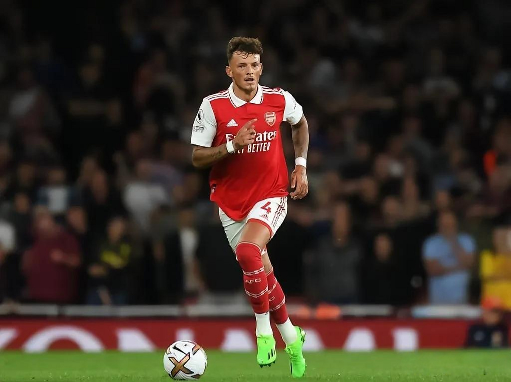 15岁道曼禁区内天秀回旋破门，青年欧冠阿森纳4-2逆转拜仁（阿森纳青年队4-2逆转拜仁，15岁道曼禁区回旋劲射建功）